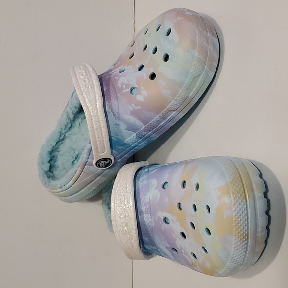 CROCS Shoes Crocs Marbled Tie Dye Lined Shoes Size J4 Poshmark